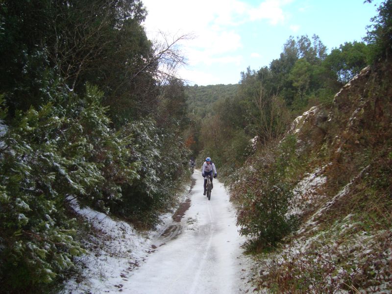 gal/2010/12 - Autunno Inverno 2010 - Le escursioni in MTB/Neve 18-19 dicembre/DSC08670.JPG